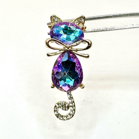 NWOT - Elegant Rhinestone Cat Brooch - Picture 3 of 6